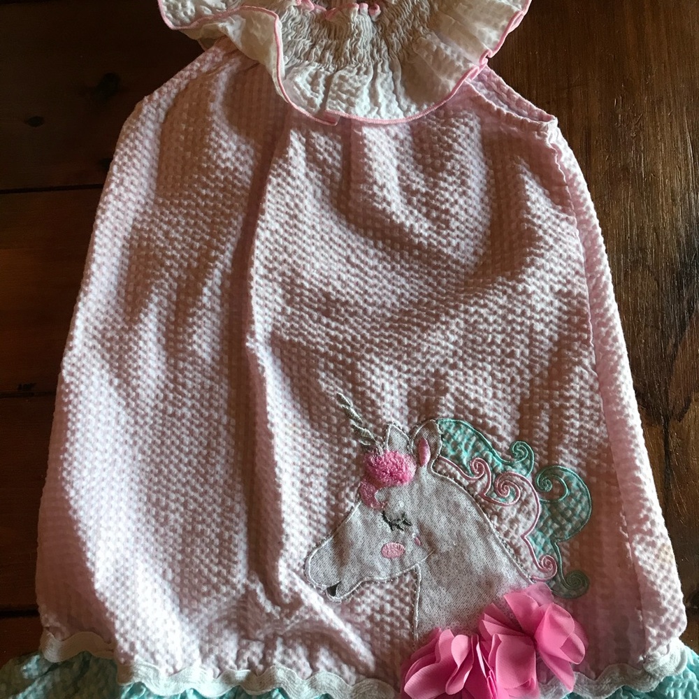 Girls dress size 4
